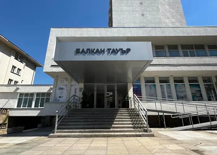 Διαμέρισμα Grand *